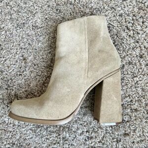 Bata Suede Ankle Boot Size EUR 40/ US 8.5 #016